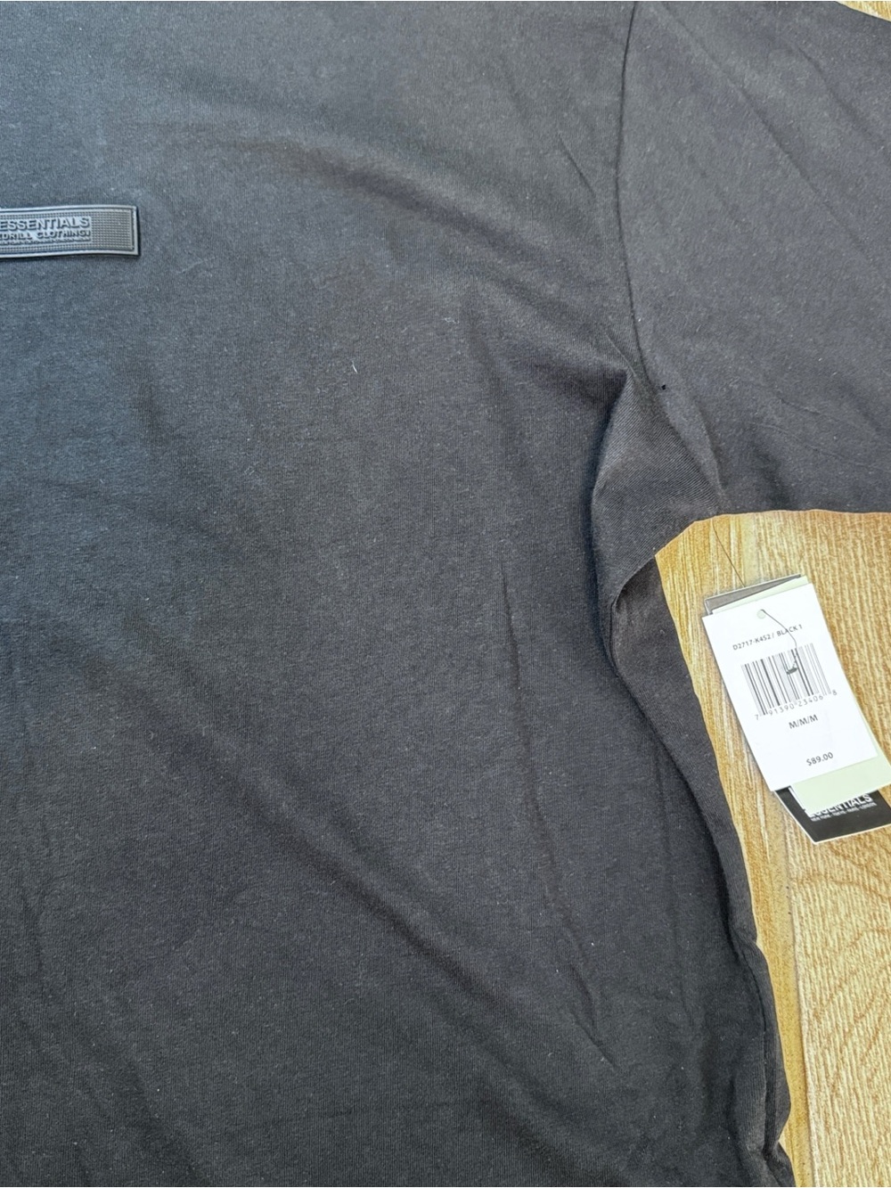 Black Essentials T-Shirt and Shorts Set M - Picture 6 of 11